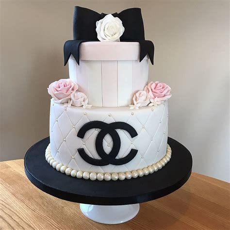 tortadi compleanno chanel|elegant Chanel cake ideas.